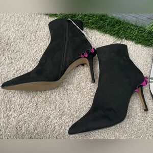 Plaid Lace-Up Black Heeled Ankle Boots